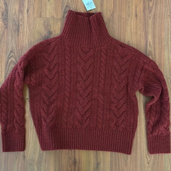 NWT Abercrombie kids burgundy soft knit turtleneck sweater unisex size 7/8 - Picture 2 of 4